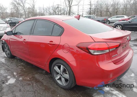 2018 Kia Forte S из США, поврежденный, VIN 3KPFL4A70JE240369